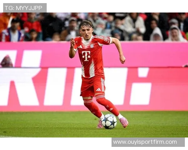 17岁卡尔与奥利塞庆祝逆转胜利全队展现团结精神与拼搏意志